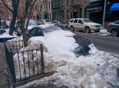 naujoks8_Auto_im_Schnee (1)