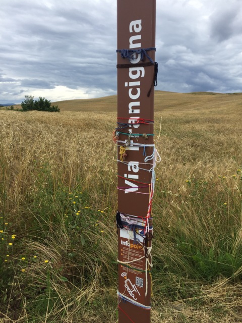 Via Francigena bedeutet Frankenweg und er führt nach Rom