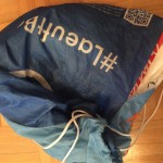 Die Tüte, der Riss und die Idiotie.